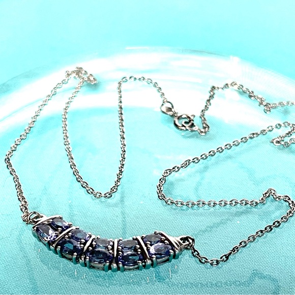 925 Silver Arc Pendant Necklace with Oval Grain Set Tanzanite Gemstones - Picture 9 of 16